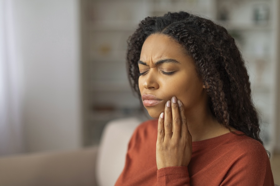 tooth sensitivity, causes of tooth sensitivity, fix tooth sensitivity, Corvallis Dental Group, oral health, enamel erosion, gum recession, sensitive teeth solutions